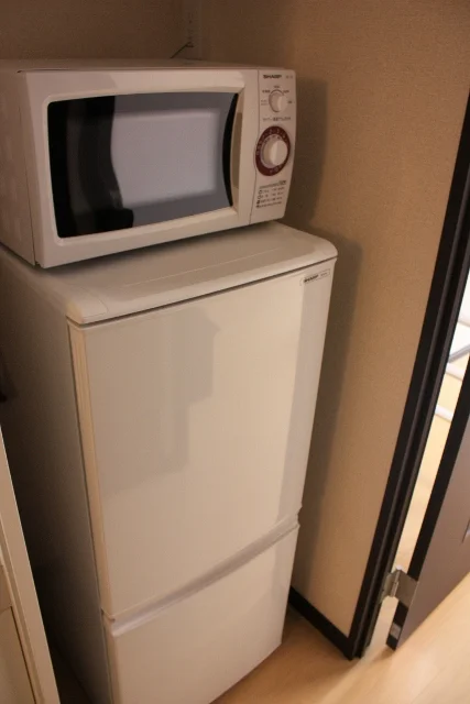 冷蔵庫、電子レンジ。未完成につきイメージ画像になります。