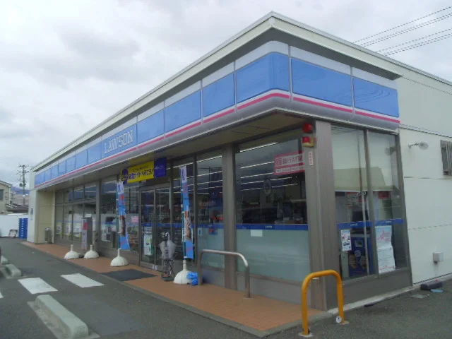 ローソン福島大森中央店まで300m