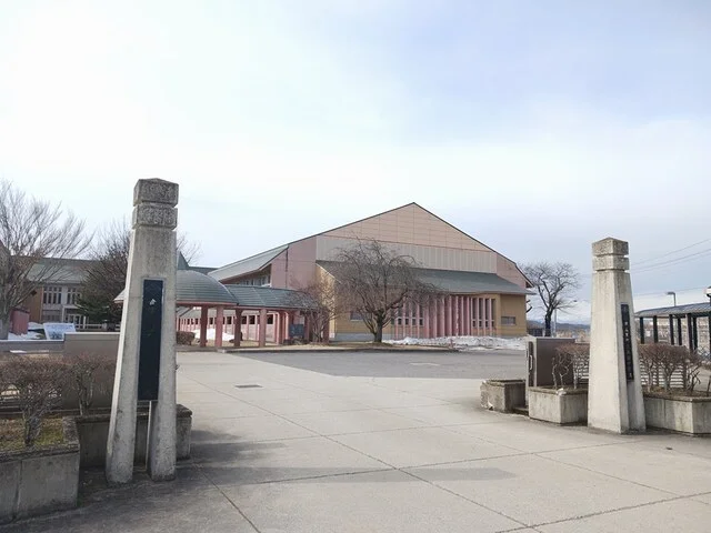 会津美里町立高田中学校まで933m