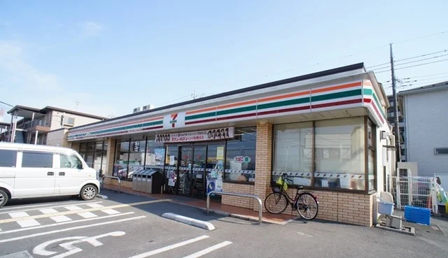 セブンイレブン越谷平方南町店まで400m