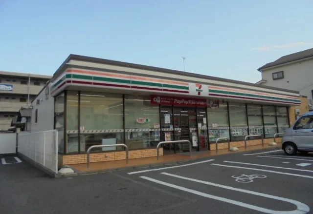 セブンイレブン寿町町田店まで120m