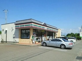 セブンイレブン与板並柳店まで670m