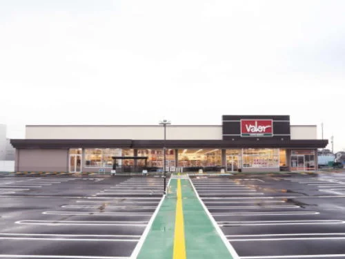 バロー春江店まで1400m