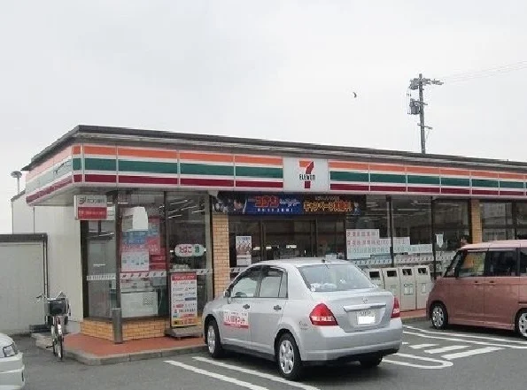 セブンイレブンまで400m