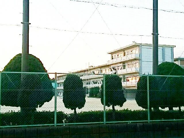 一宮市立　三条小学校まで1800m