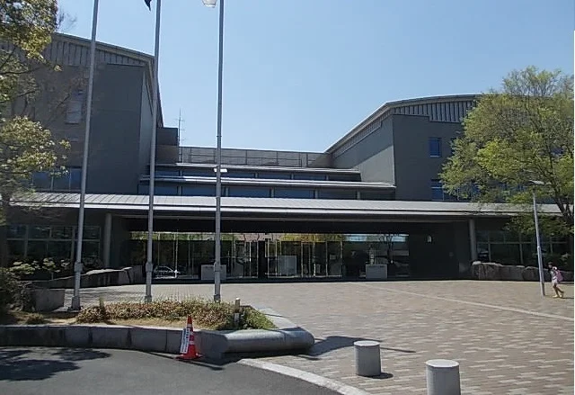 香川県立図書館さんまで1100m