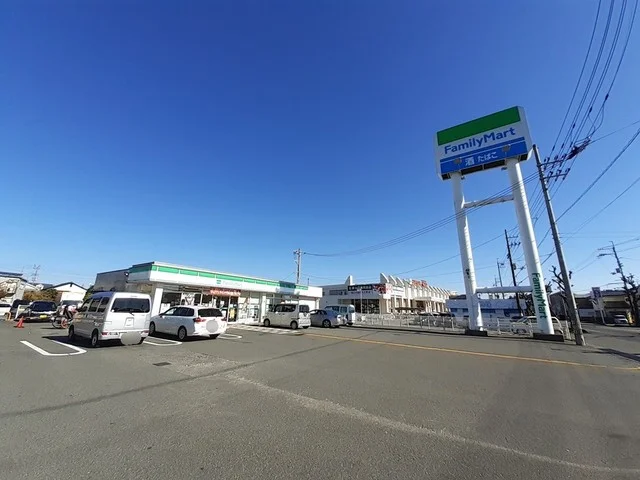 ファミリーマート 土佐高岡店まで550m