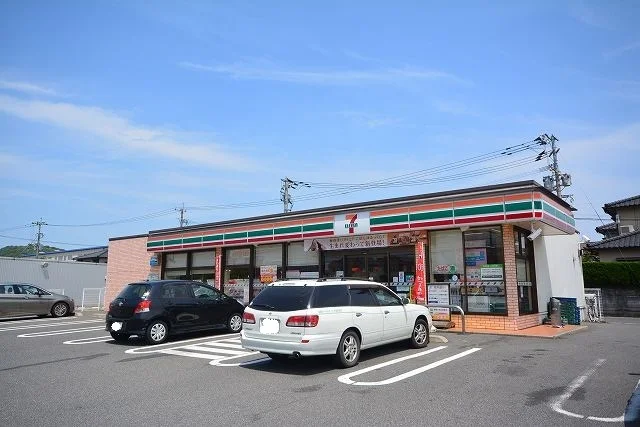 セブンイレブンまで500m