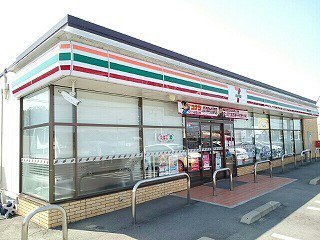セブンイレブンまで840m