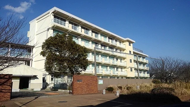 北九州市立　広徳中学校まで300m