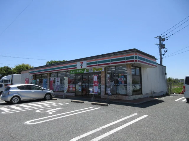 セブンイレブンまで640m