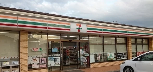 セブンイレブン木更津金田東店まで1000m