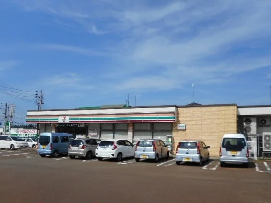 セブンイレブンまで710m