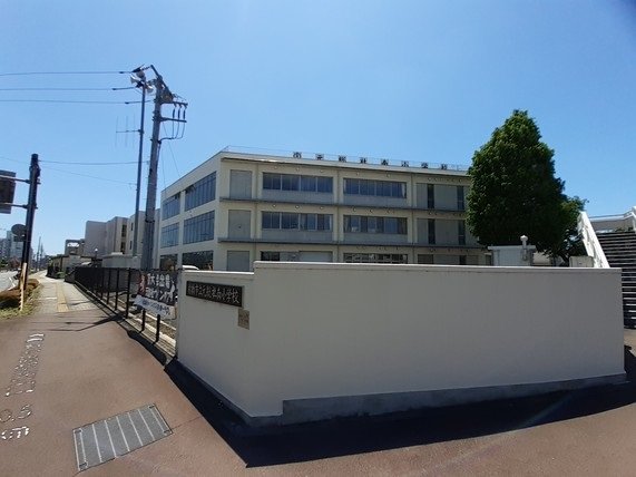 前橋市立元総社南小学校まで800m