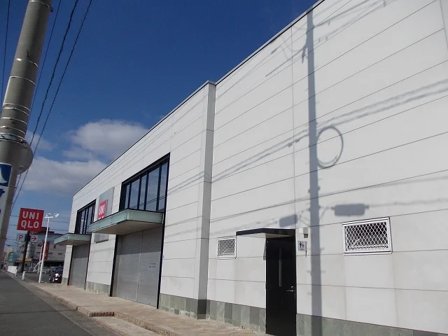 ユニクロまで1200m