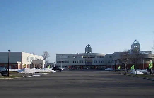 砂川市立砂川中学校まで450m