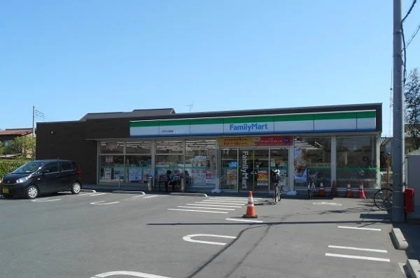 ファミリーマートまで200m