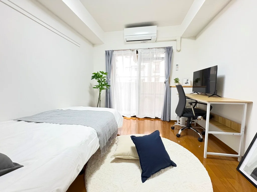 ※ラグ・小物等のインテリアは設置例です。実際のお部屋には備え付けられておりません。