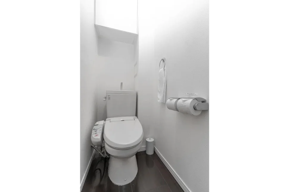 トイレは独立で、ウォシュレット付き。