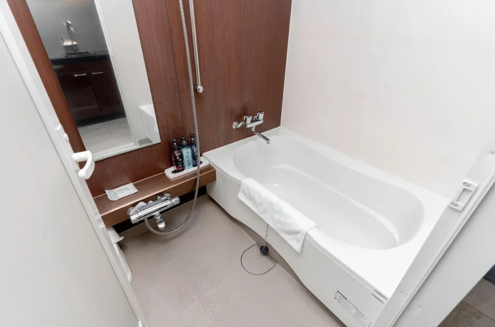 浴室はかなりゆったりしています。我が家でのバスタイムのように◎