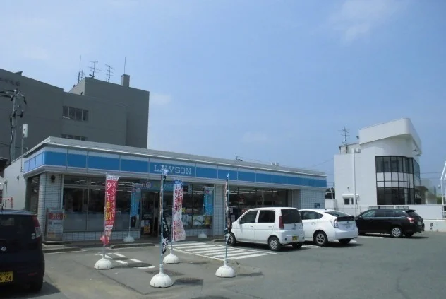 ローソンまで900m