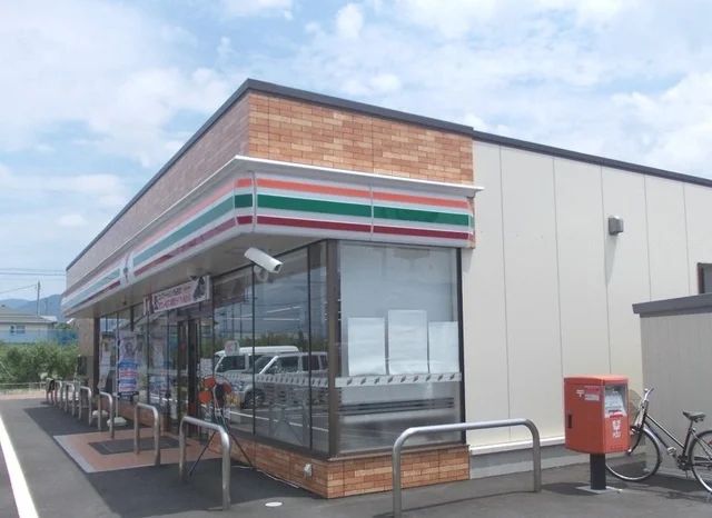 セブンイレブン会津本郷店まで1000m