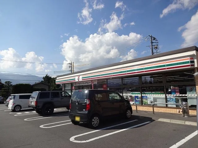 セブンイレブン  伊那上新田店まで600m