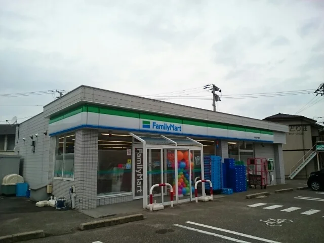 ファミリーマート 新潟五十嵐店まで450m