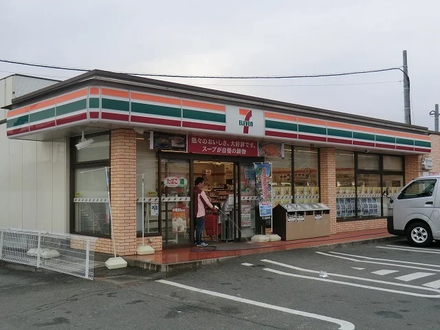 セブンイレブン葛城勝根店まで200m