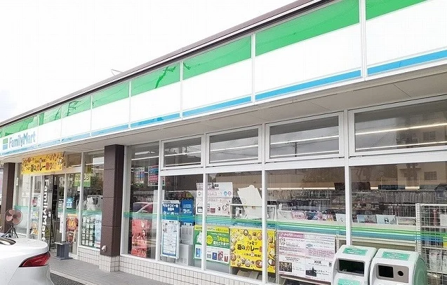 ファミリーマート様まで450m