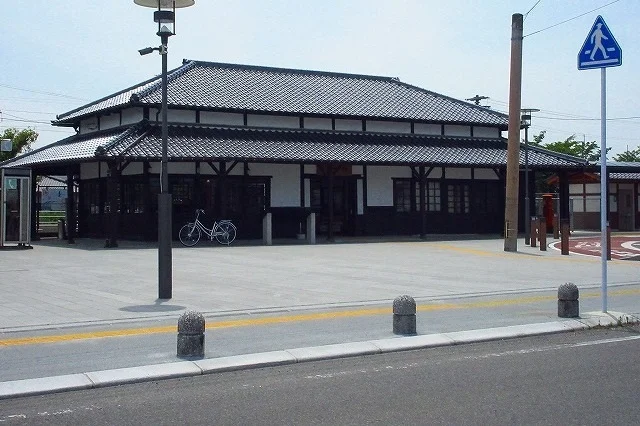 小城駅まで1270m