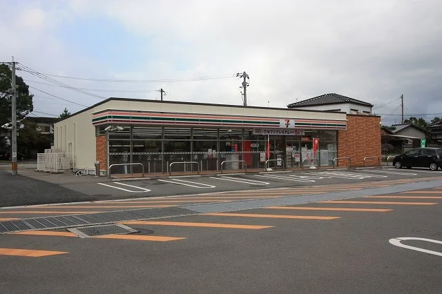 セブンイレブンまで1400m