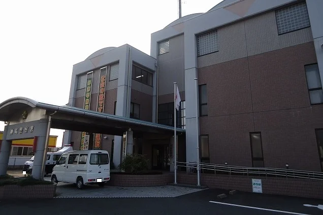 神埼警察署まで350m