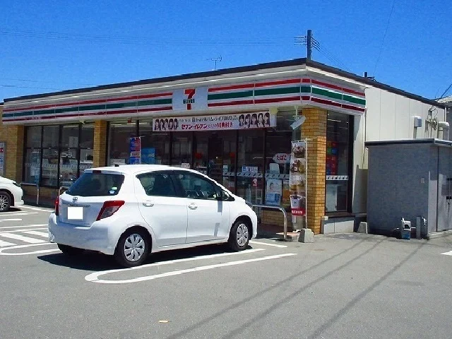 セブンイレブンまで800m