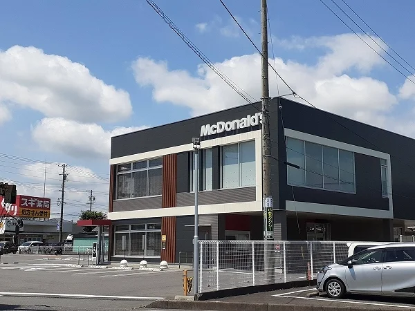 マクドナルド３０６亀山店まで6700m