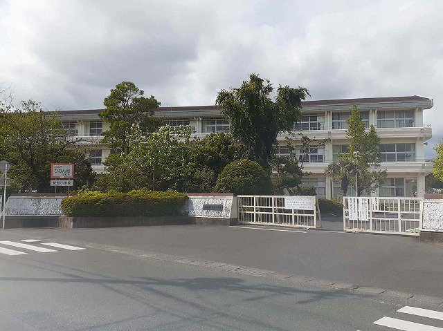 浜松市立伎倍小学校まで300m