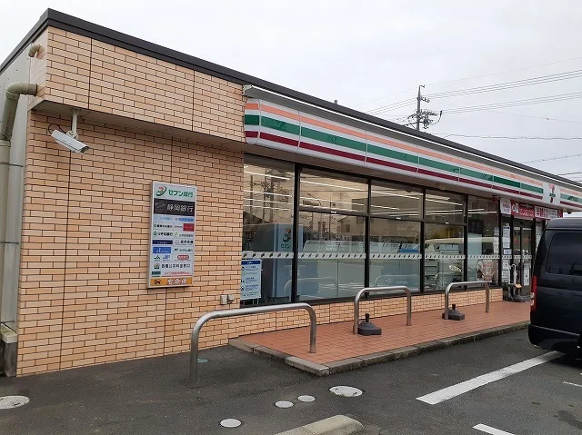 セブン-イレブン 細江中川南店まで550m