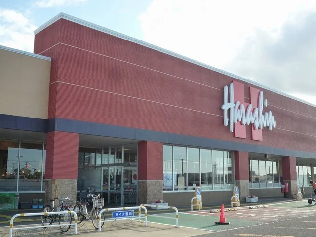 原信　糸魚川東店まで650m