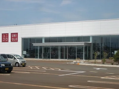 パテオ西新発田内　ユニクロまで1000m