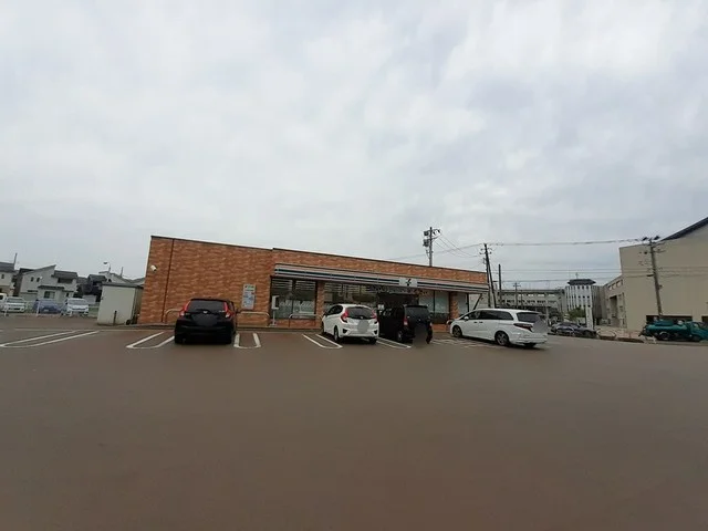 セブンイレブン三条林町店まで450m