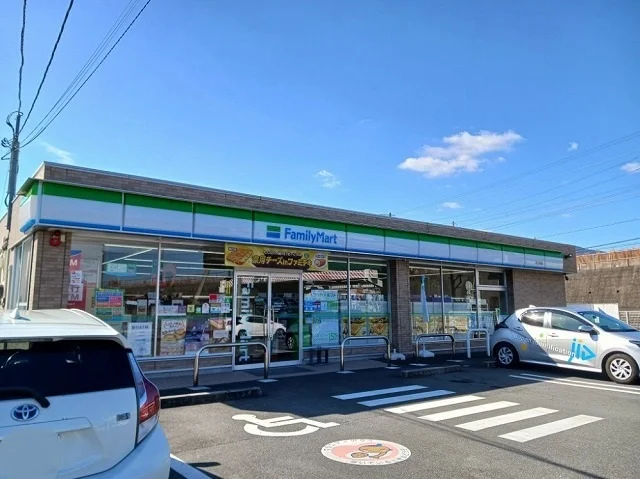 ファミリーマート富士松岡店まで400m