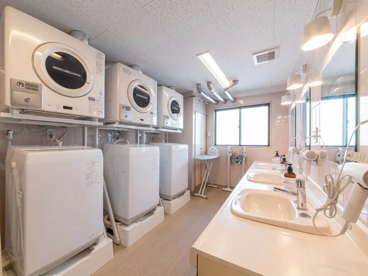 ランドリーは男女別で2階と4階にあります。