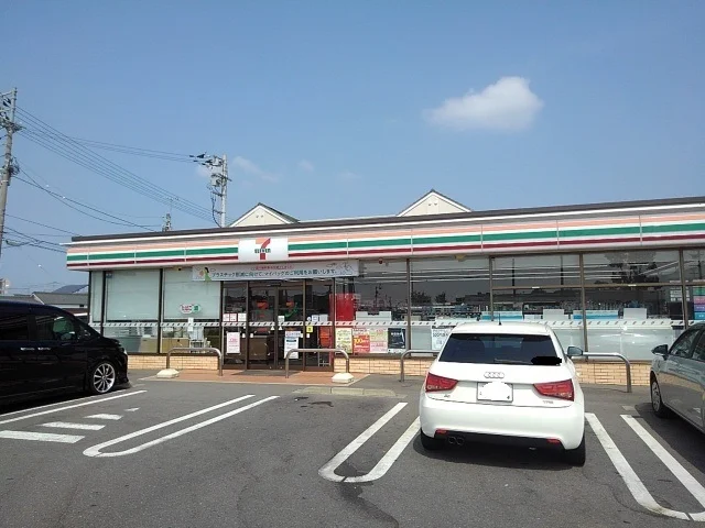 セブンイレブン丸亀柞原町店まで400m