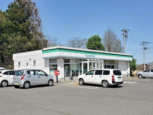 ファミリーマート宮城川崎店まで160m