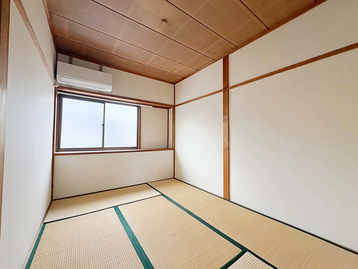 和室、家具家電設置前写真です。