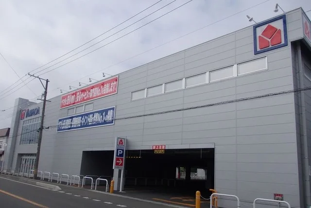 ヤマダ電機十和田店まで1500m