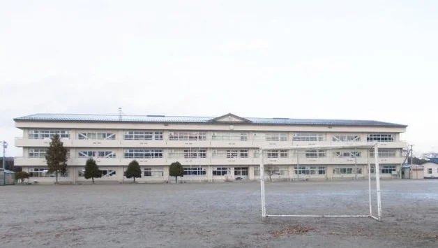 一関市立萩荘中学校まで1800m