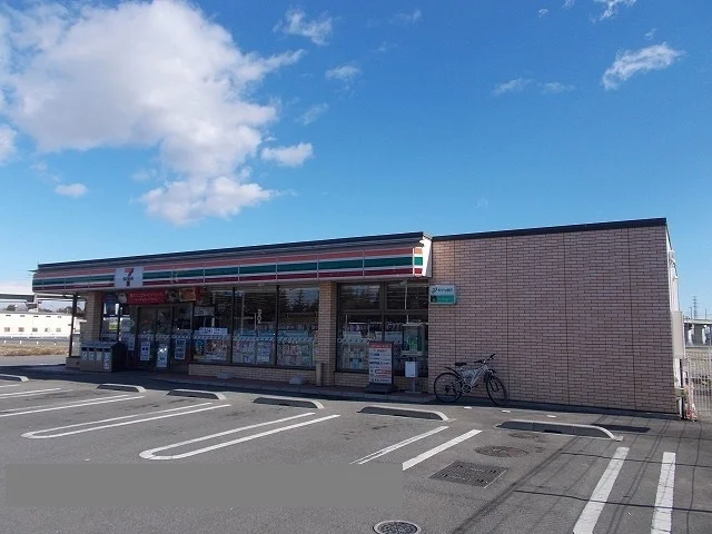 セブンイレブン藤岡森店まで750m