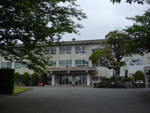 三国高校まで220m