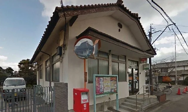 三輪郵便局まで1000m